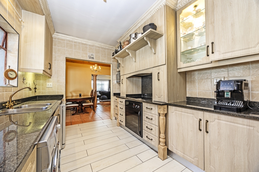 3 Bedroom Property for Sale in Windsor Park Estate Western Cape